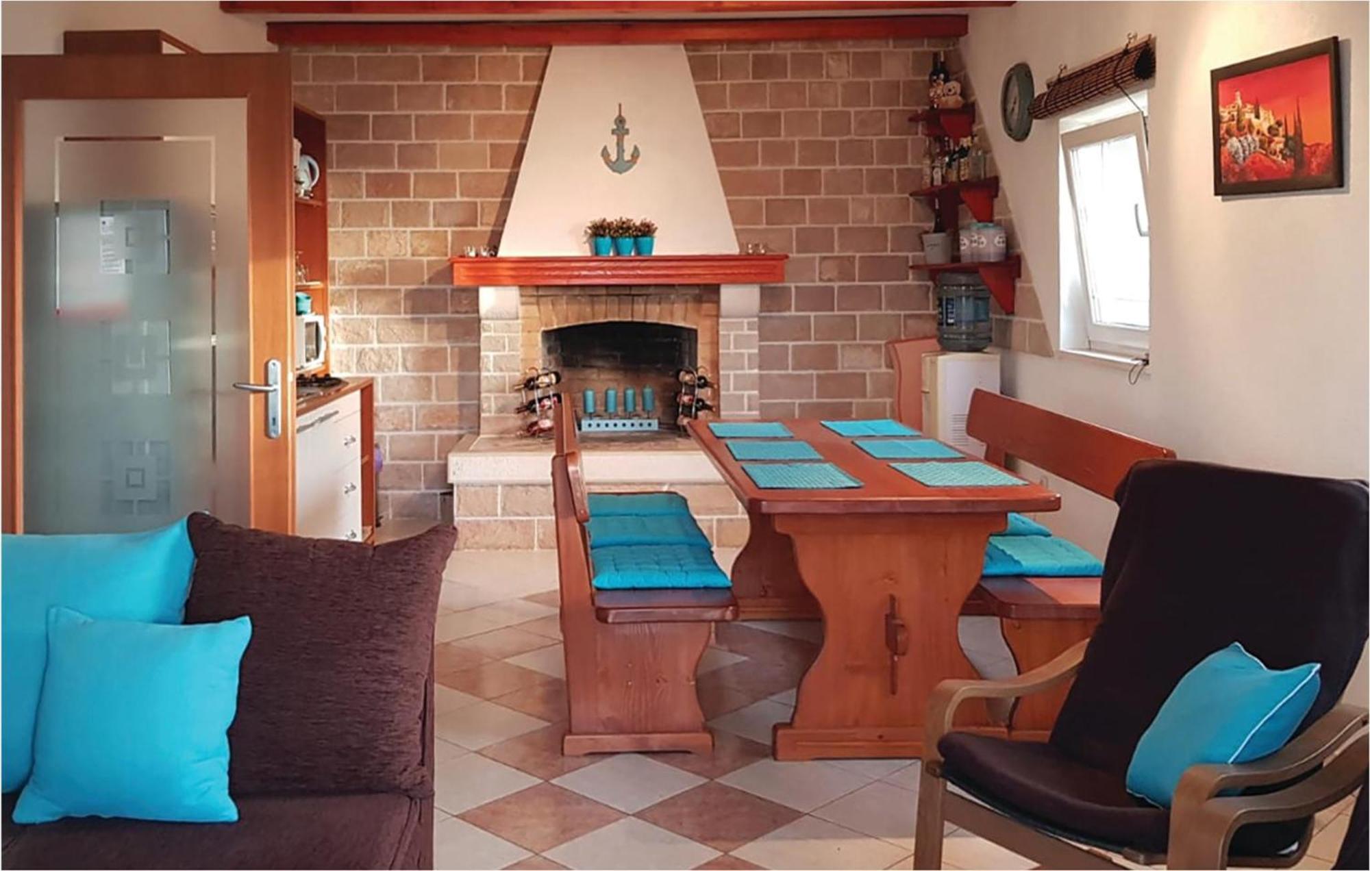Pet Friendly Home In Postira With Wifi Экстерьер фото